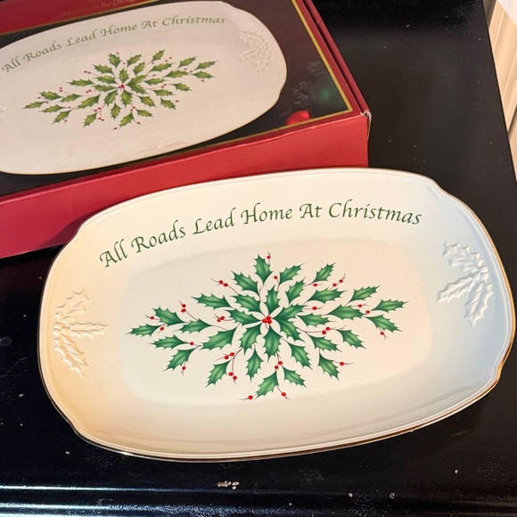 Lenox Other - Lenox Red Holiday Tray